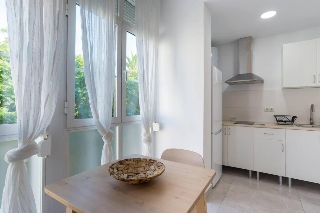 Apartament Tgh/ Victoria Center 1a *